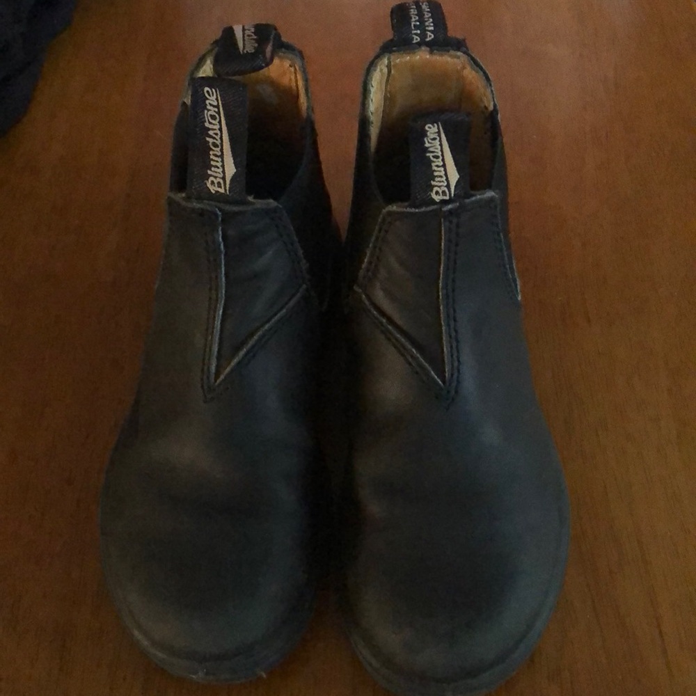 Girls size 11 Blundstone boots
